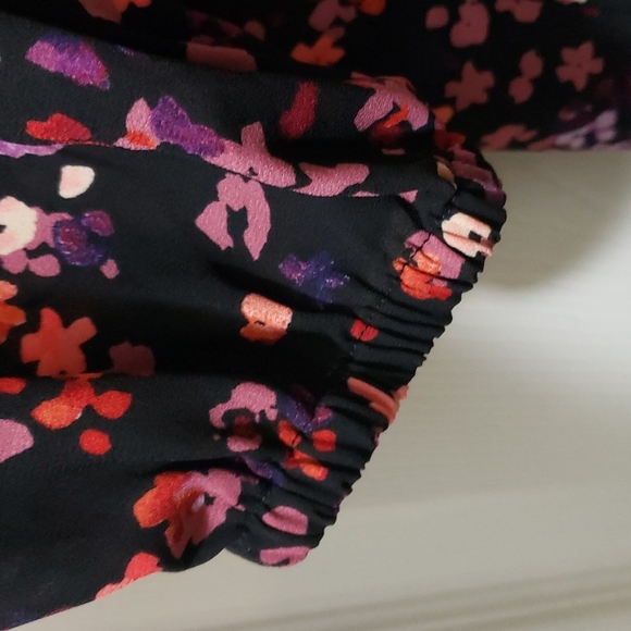 Ladies button down shirt - Picture 5 of 10